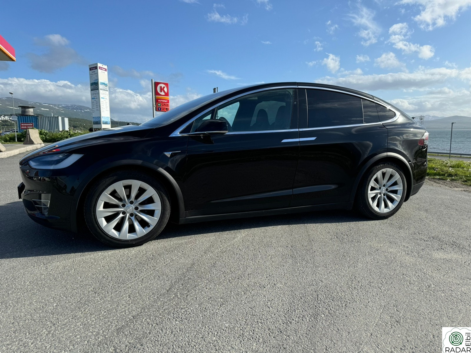 TESLA Model X MODEL X 75D