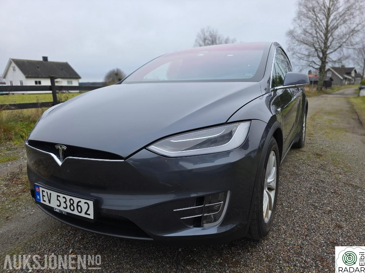 TESLA Model X 75D 5-seter premium interiør full FSD HW3 vinterpakke