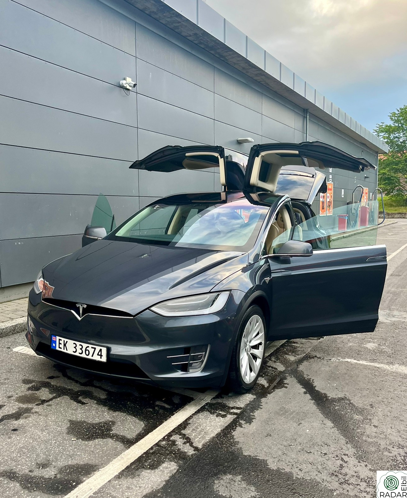 TESLA MOTORS Model X GRATIS SOMMERFERIE? /GRATIS LADING / 7 SETER / 75D /