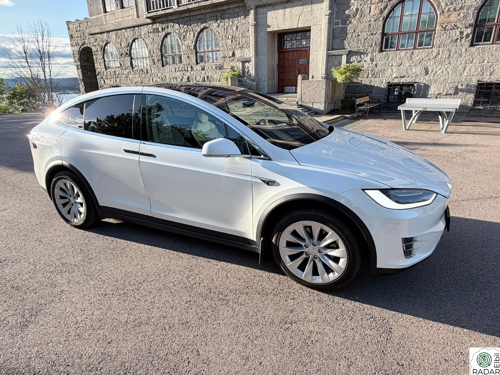 TESLA Model X 75D 4WD 7-s