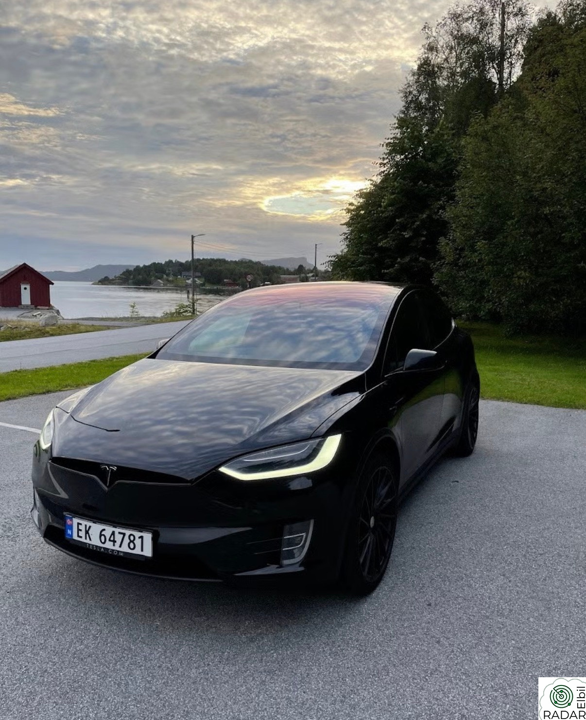 TESLA Model X 75D 4WD 5-s