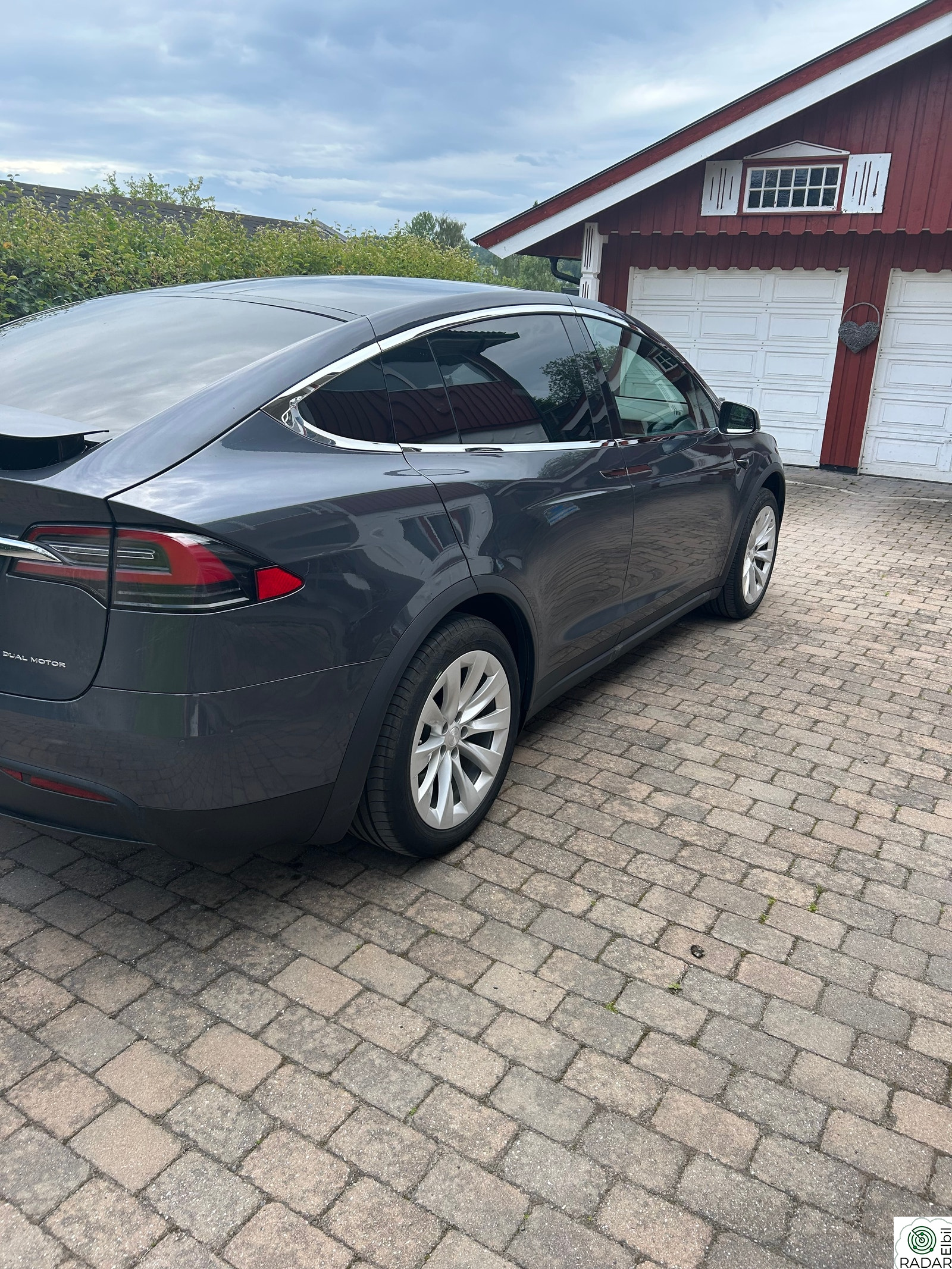 TESLA Model X Long Range 6-s