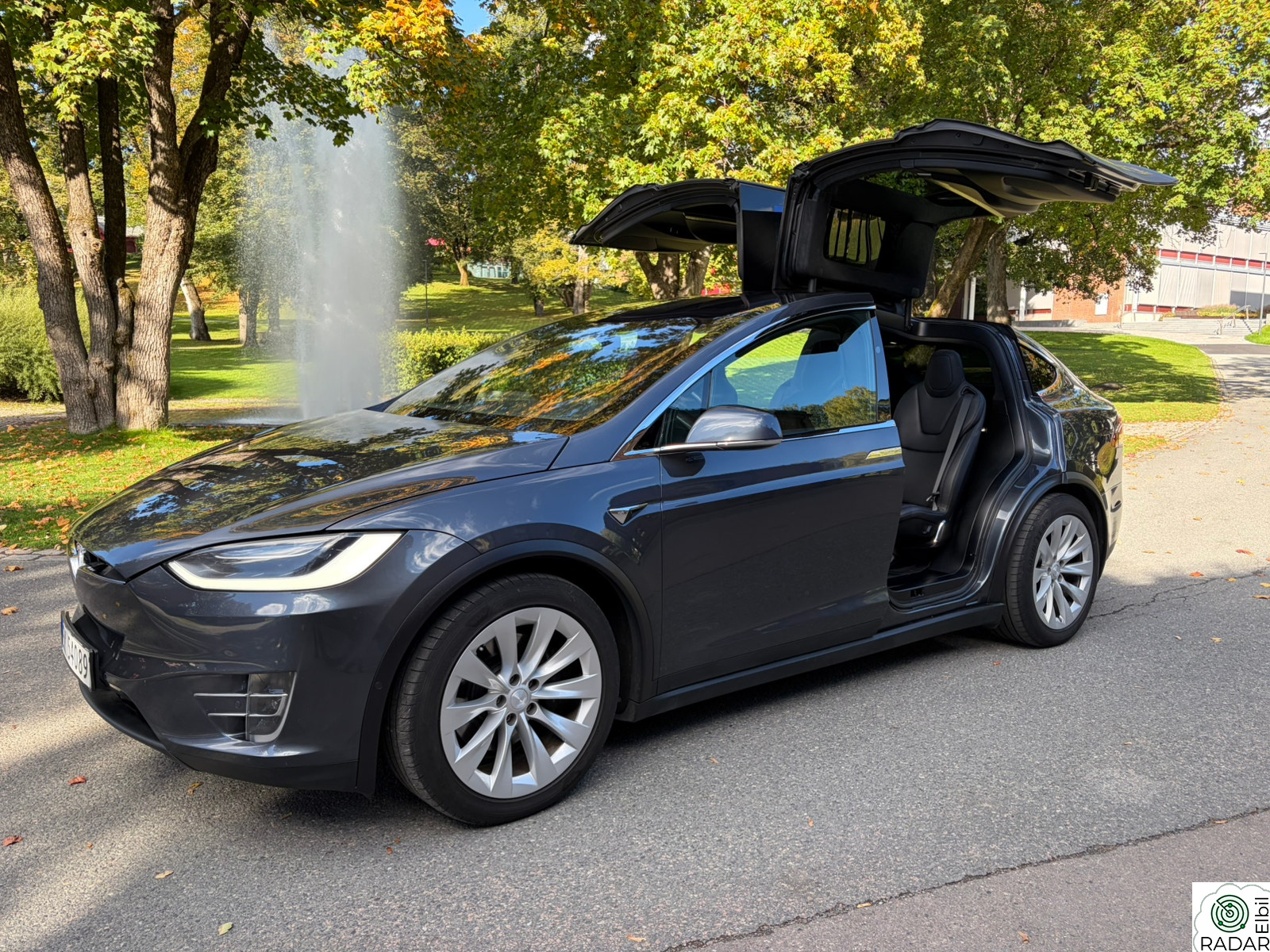 TESLA Model X 90D