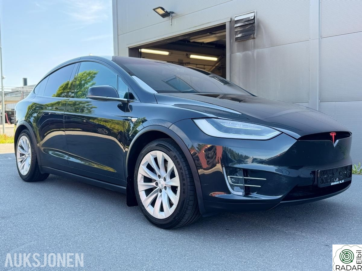 TESLA Model X 75D 7-seter | Fullskinn | Carbon | Chrome delete