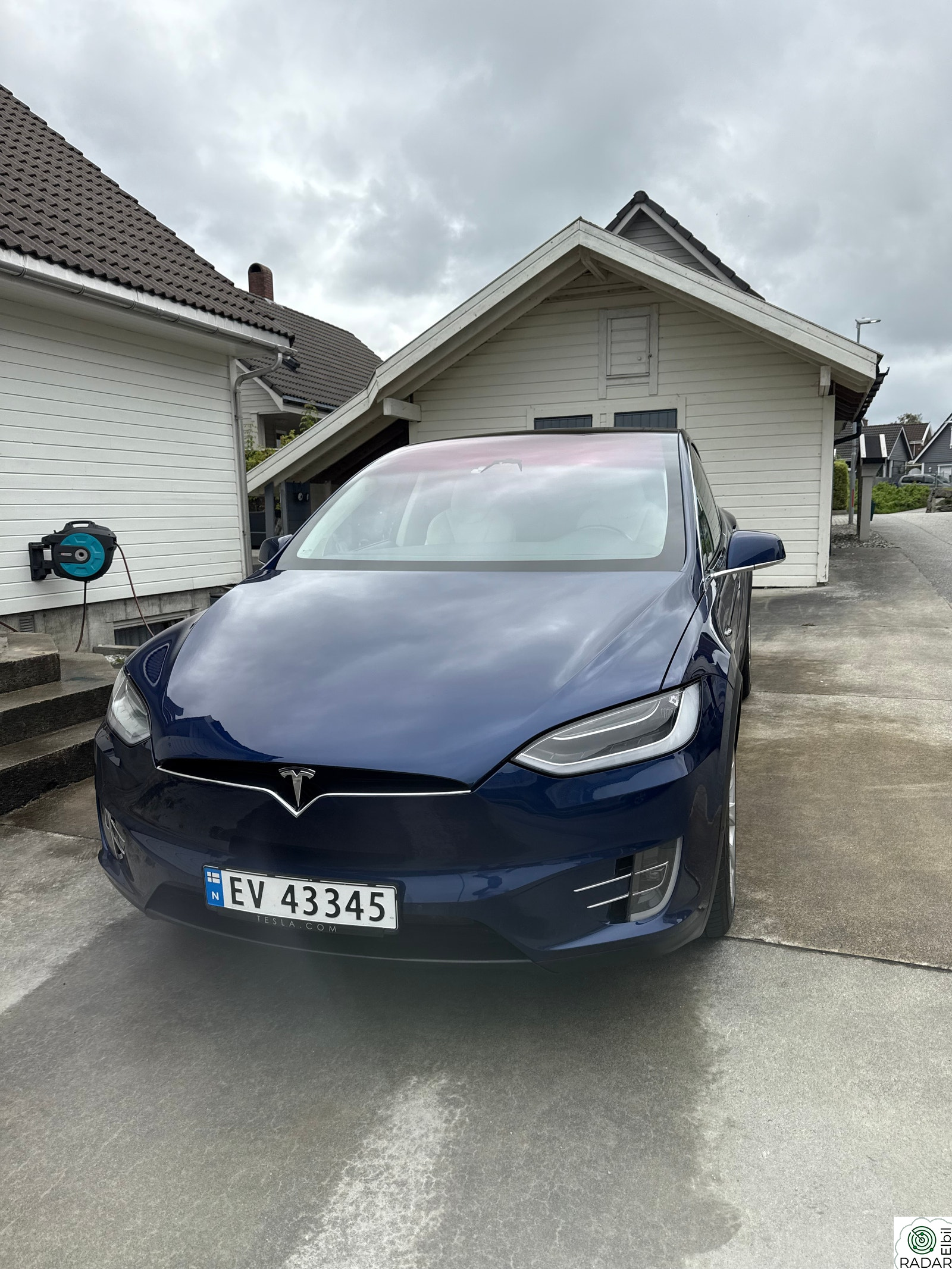 TESLA Model X 75D 4WD 7-s
