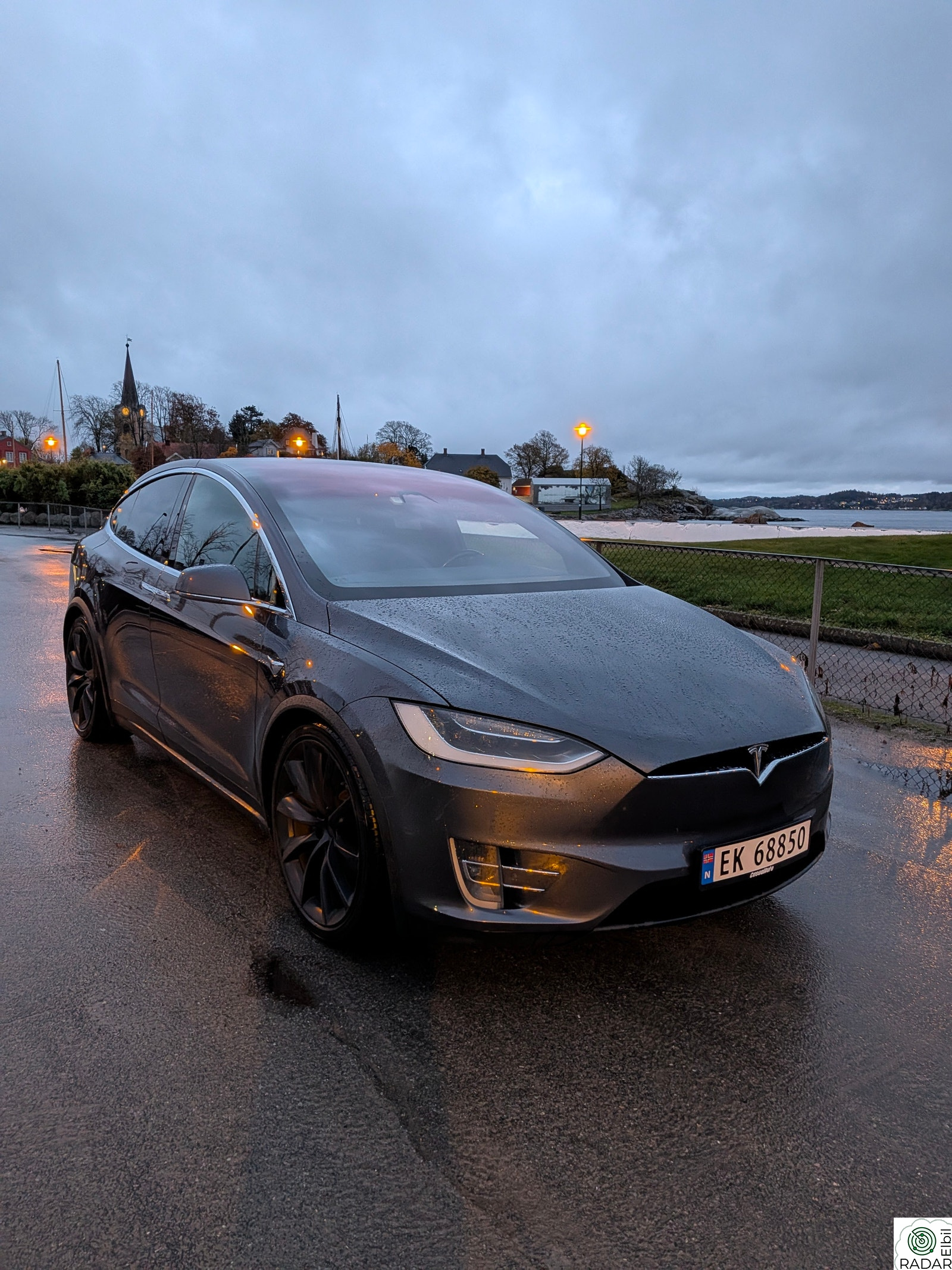 TESLA Model X 75D 4WD 7-s