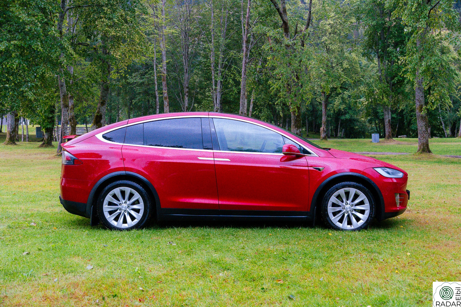TESLA Model X 75D 4WD 6-s