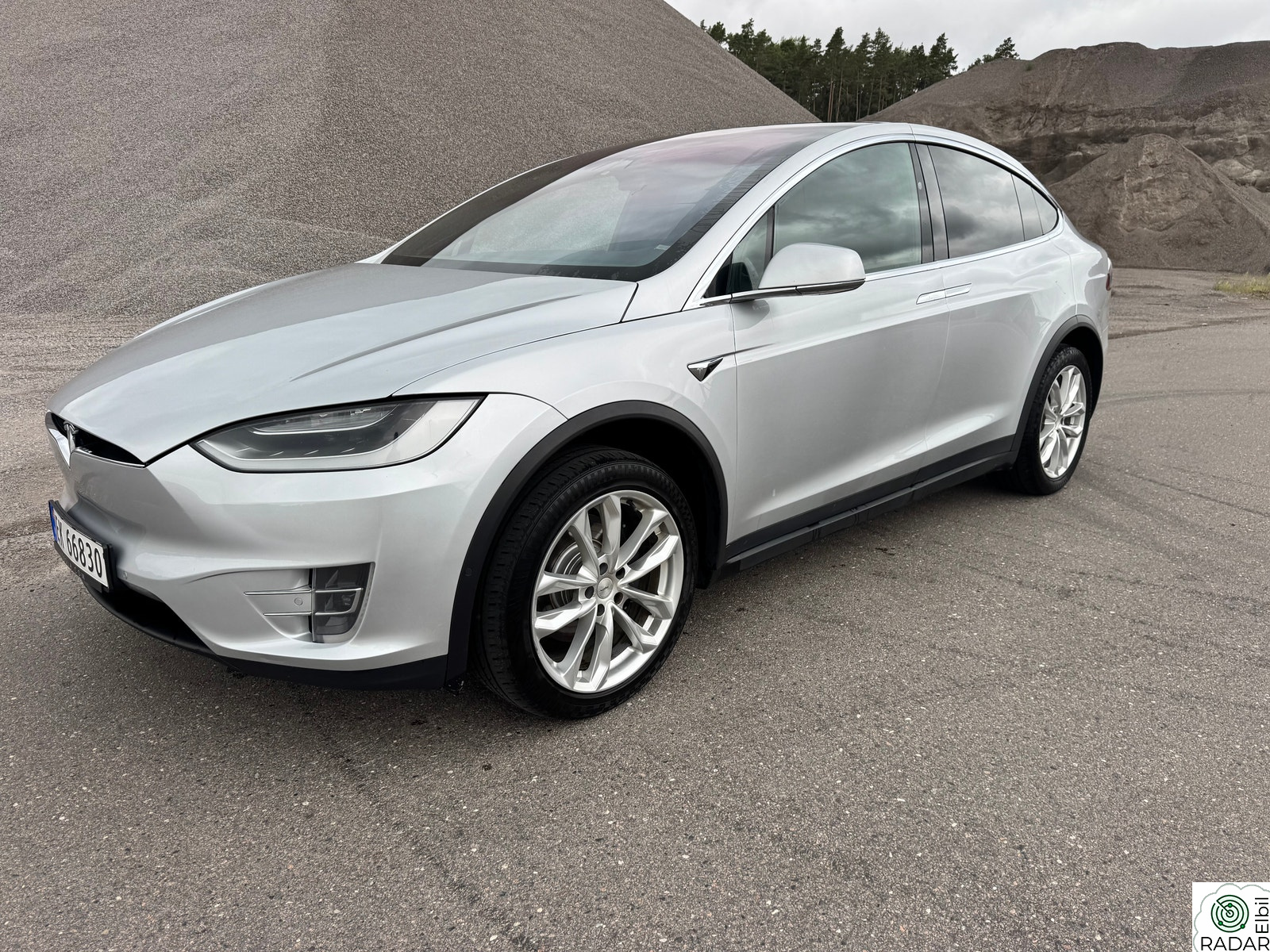 TESLA Model X 75D 4WD 5-s