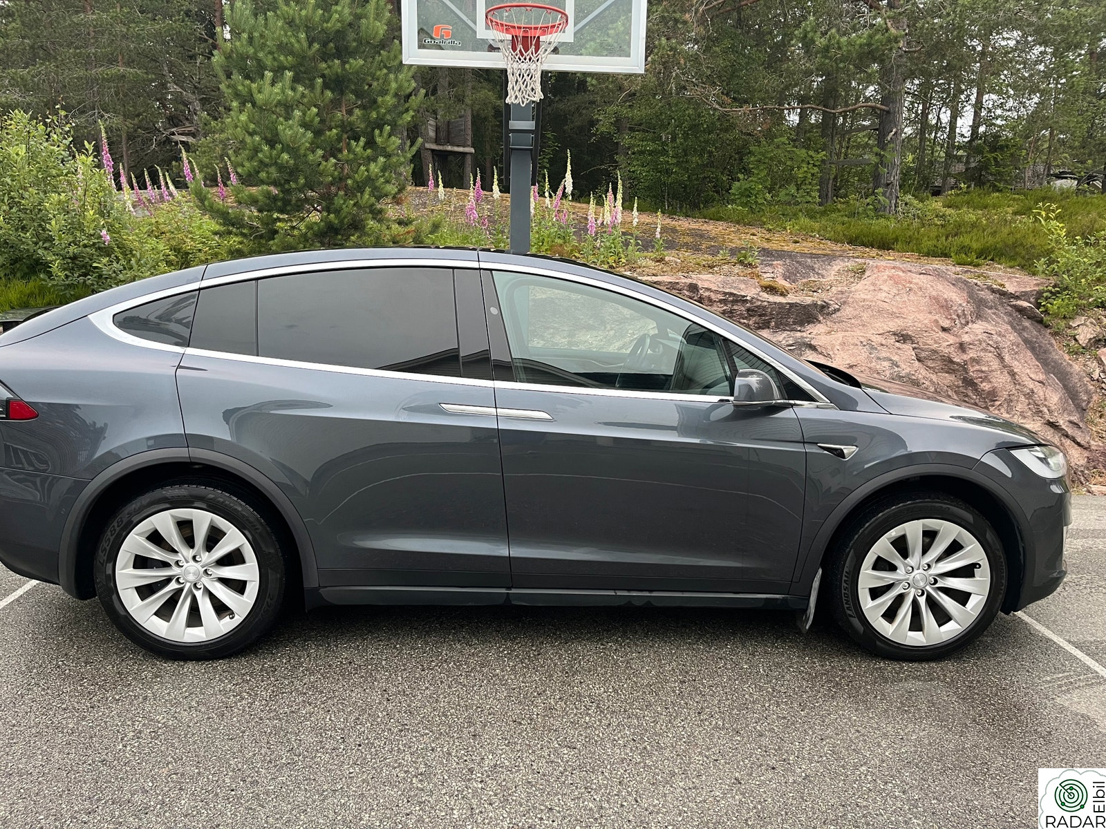 TESLA Model X 75D 7SETER SKINN ALT UTSTYR MCU2 NETFLIX PREMIUM CARBON