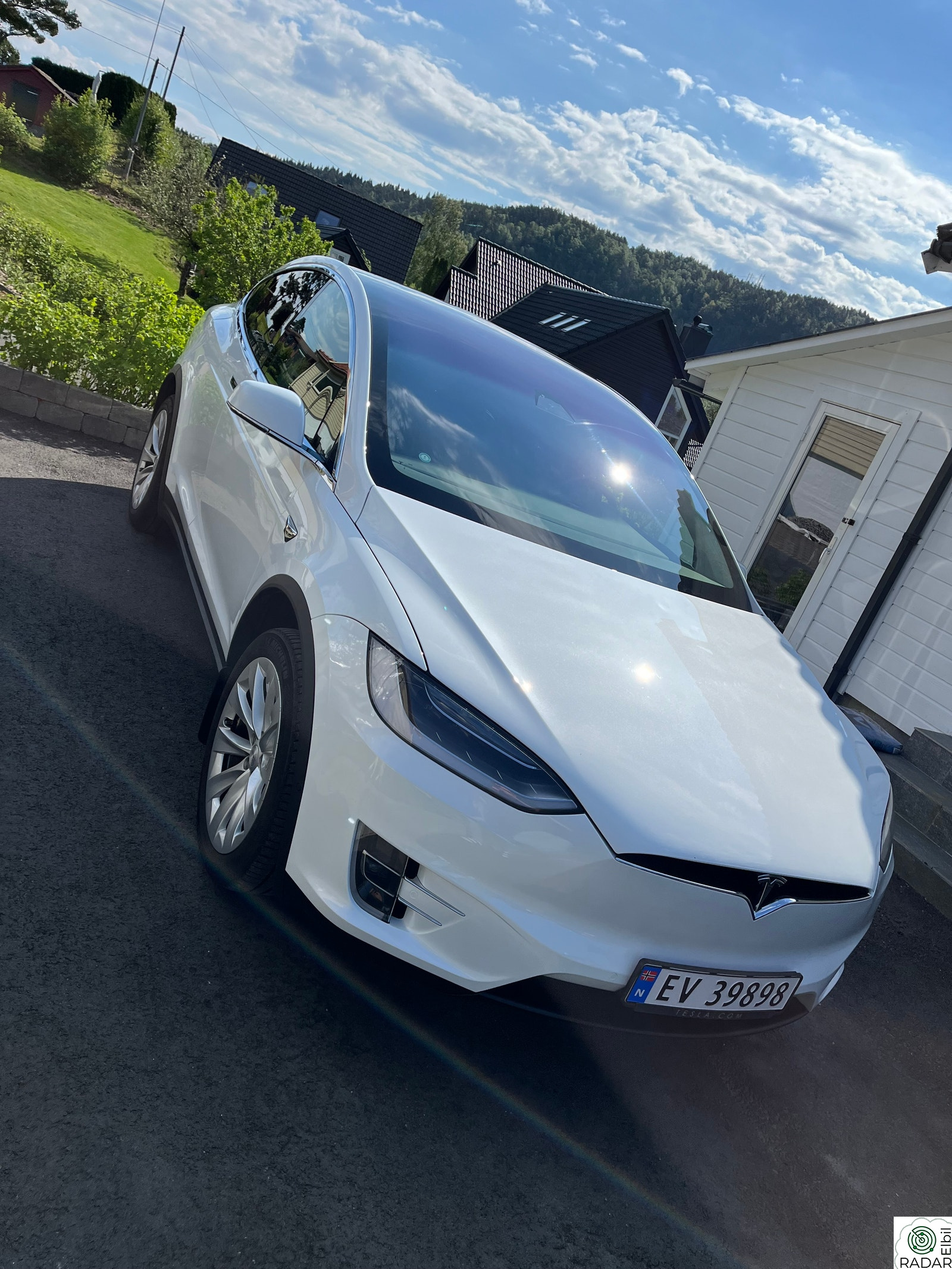 TESLA Model X 75D 4WD 5-s