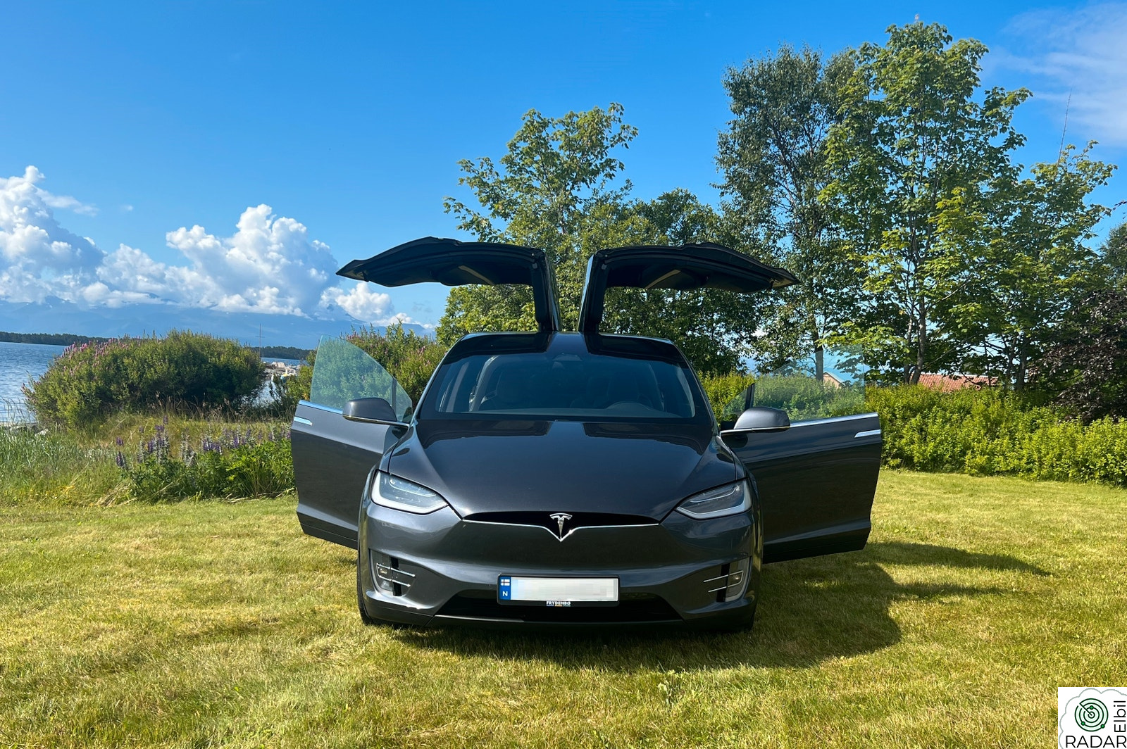 TESLA Model X 75D 4WD 6-s