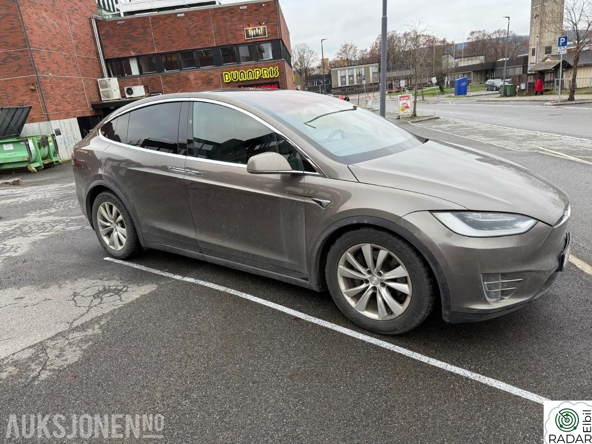 TESLA MOTORS Model X 6-seter adaptiv cruisekontroll ryggekamera panorama sol