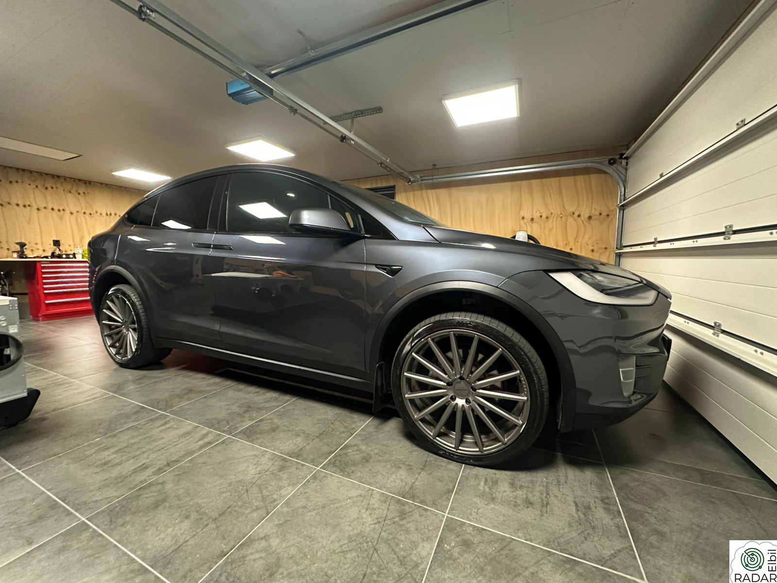 TESLA Model X 75D / PREMIUM / CCS / 22 VOSSEN / CHROME DELETE /