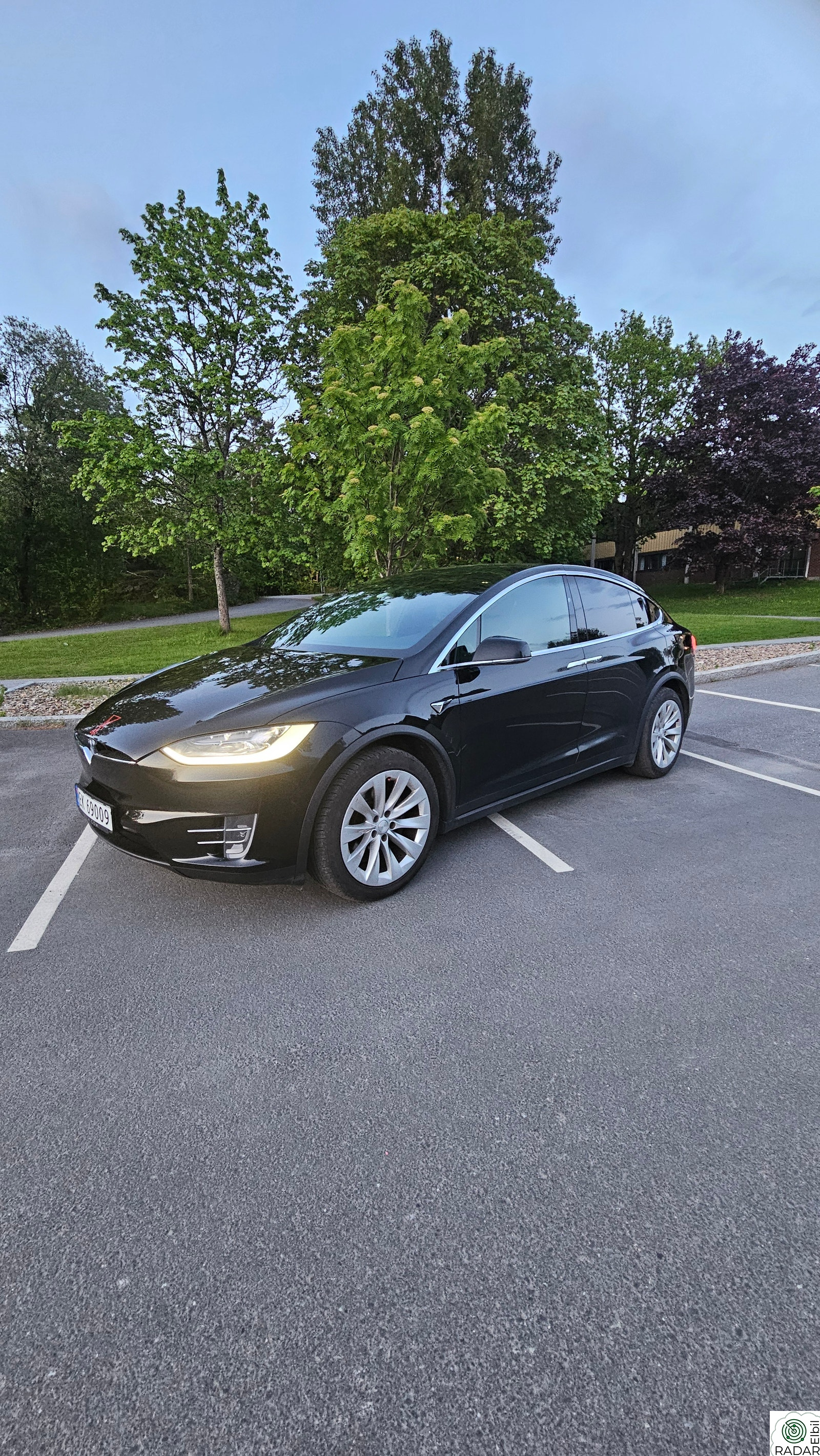 TESLA Model X 75D 4WD 7-s