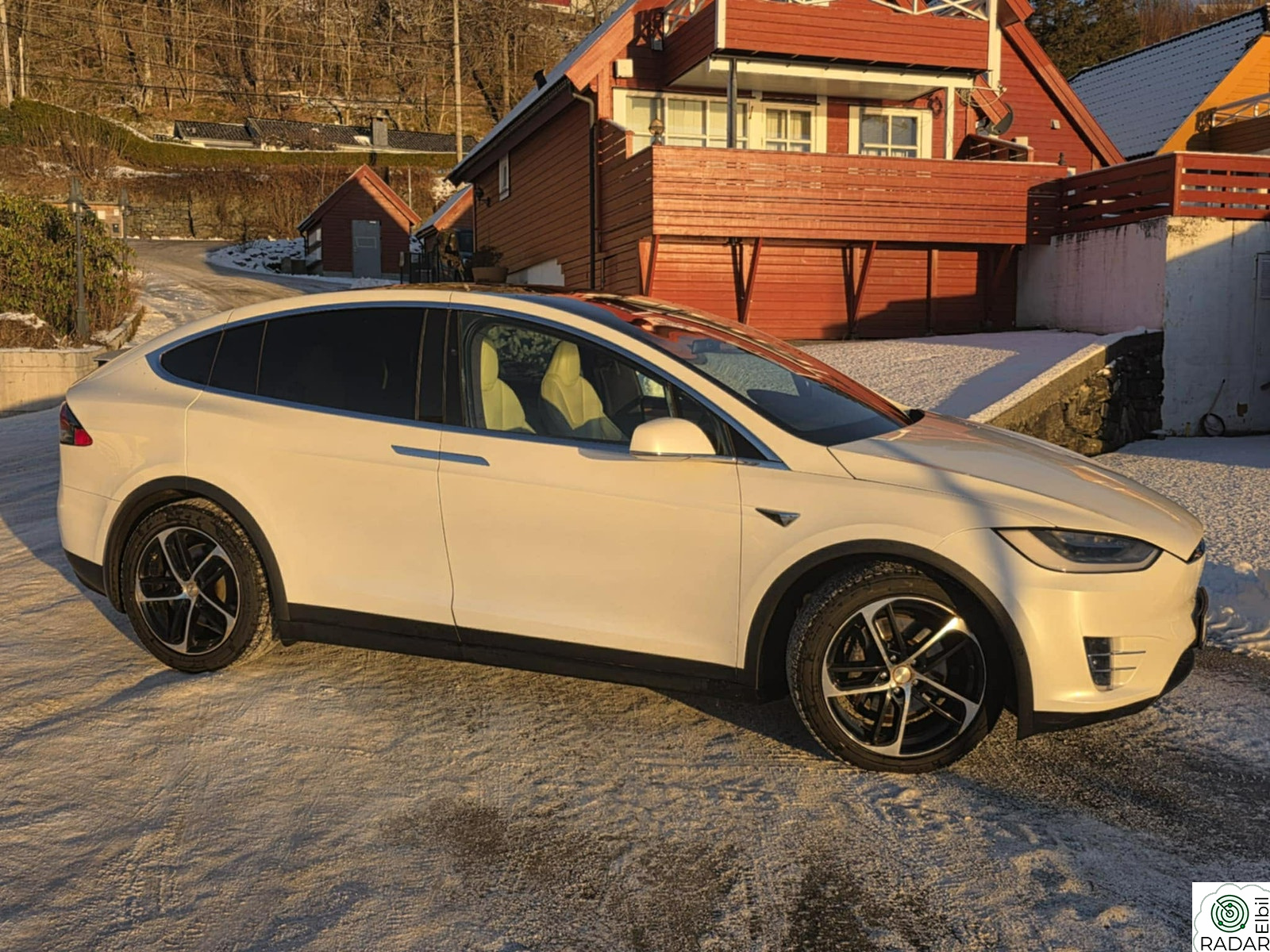 TESLA Model X Long Range Raven – 1 eier – 99.000 km – 523 km WLTP