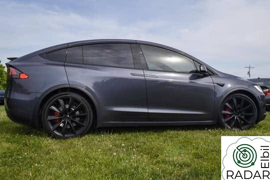 TESLA MOTORS Model X En helt loco Ludacris utgave av Tesla X P100D