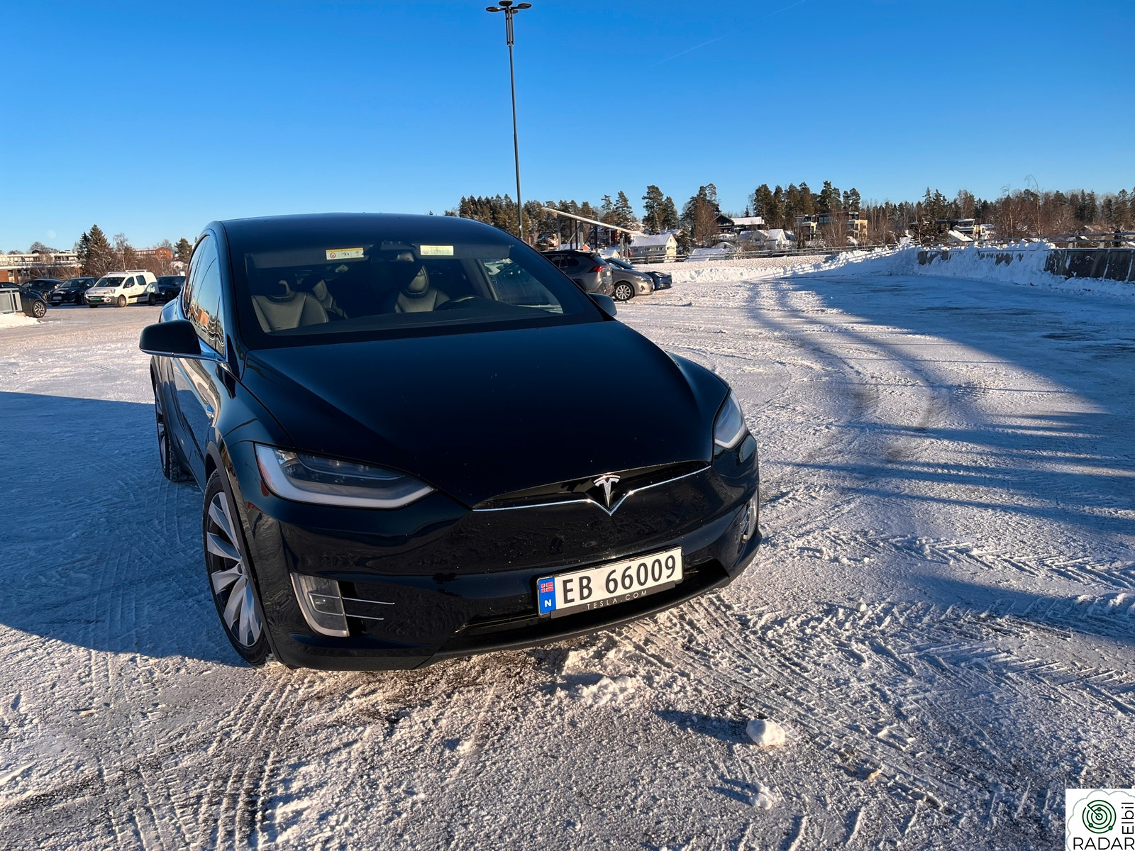 TESLA Model X Performance 5-s