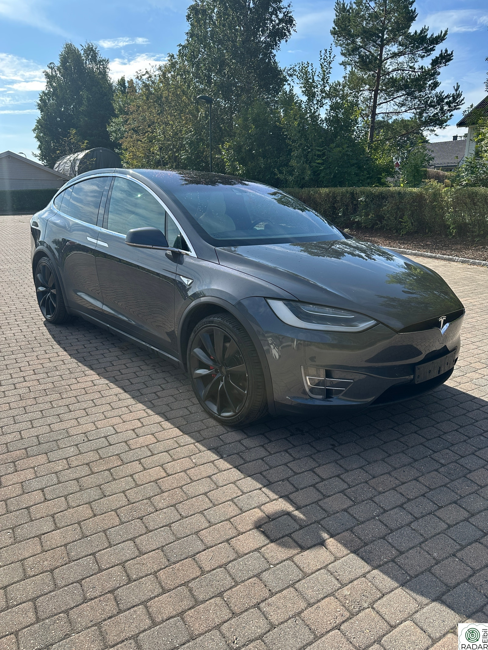 TESLA MOTORS Model X NETTAUKSJON