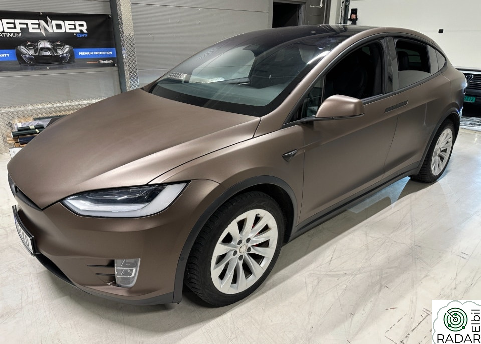 TESLA Model X Performance 6-s