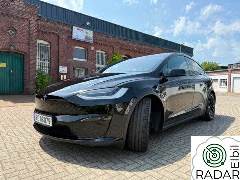TESLA Model X Plaid 6-s