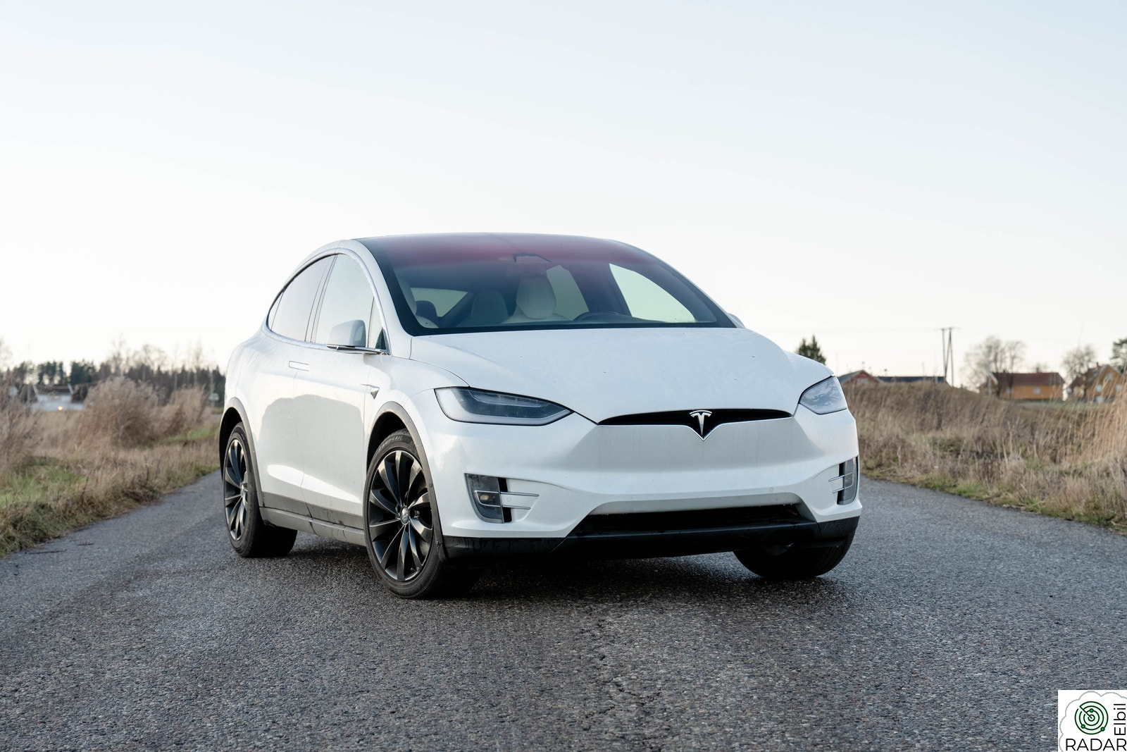 TESLA Model X 75D 4WD 6-s