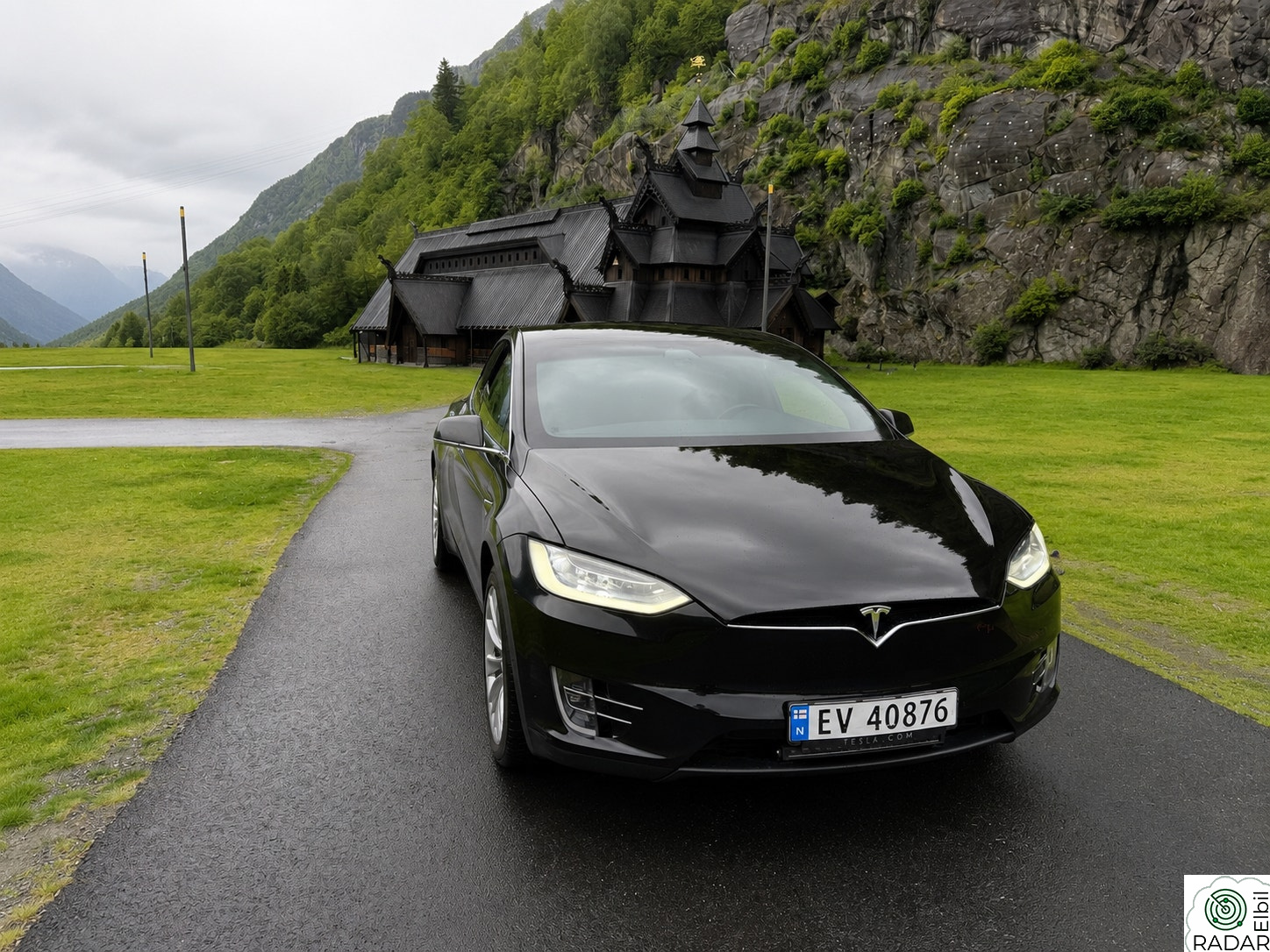 TESLA Model X 75D 4WD 5-s