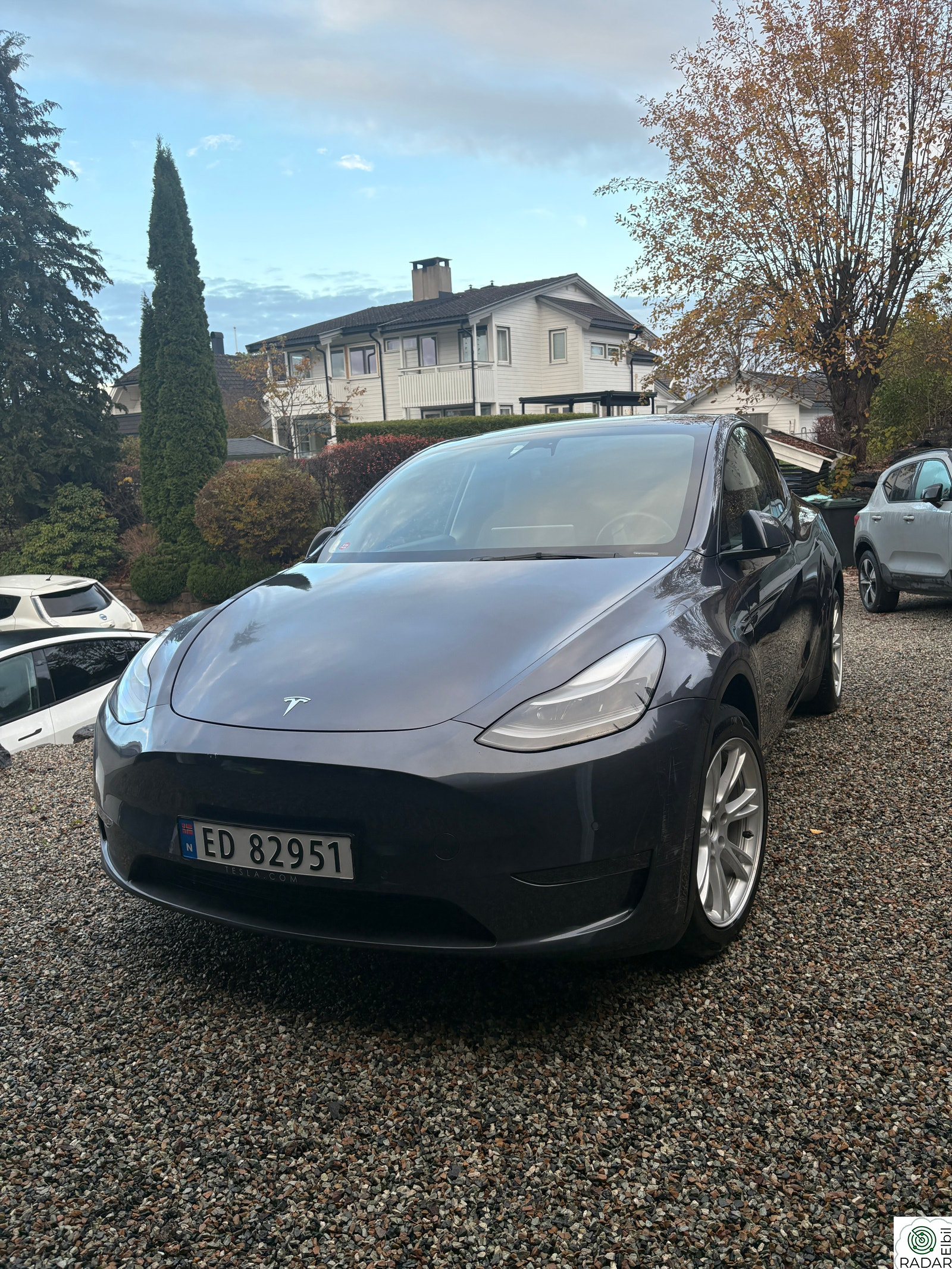 TESLA Model Y Long Range AWD / Enhanced autopilot / Acc. boost