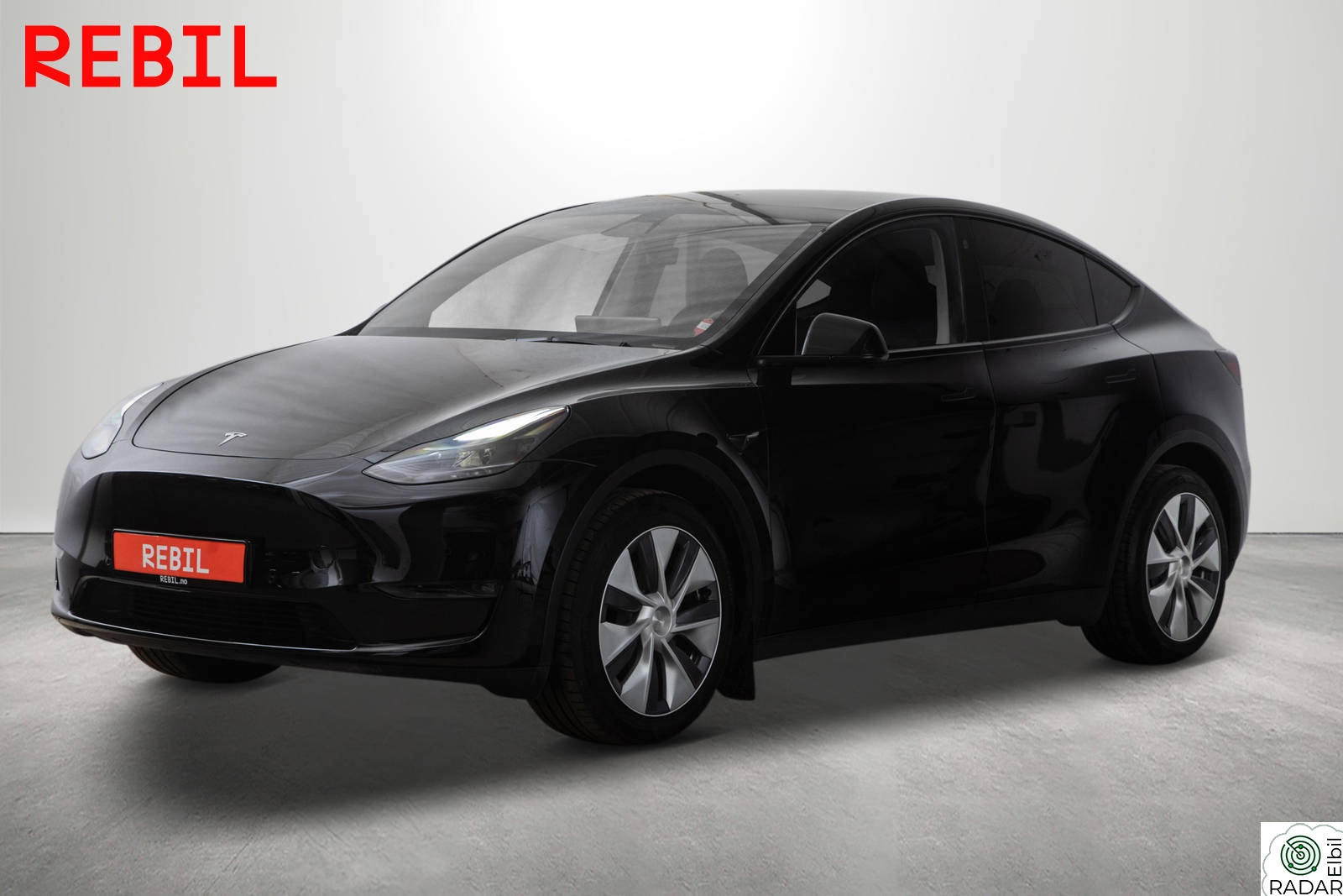 TESLA Model Y 533km(WLTP)/LR/AWD/Ryzen/Navi/R.kam/Pano/AP/V.pumpe