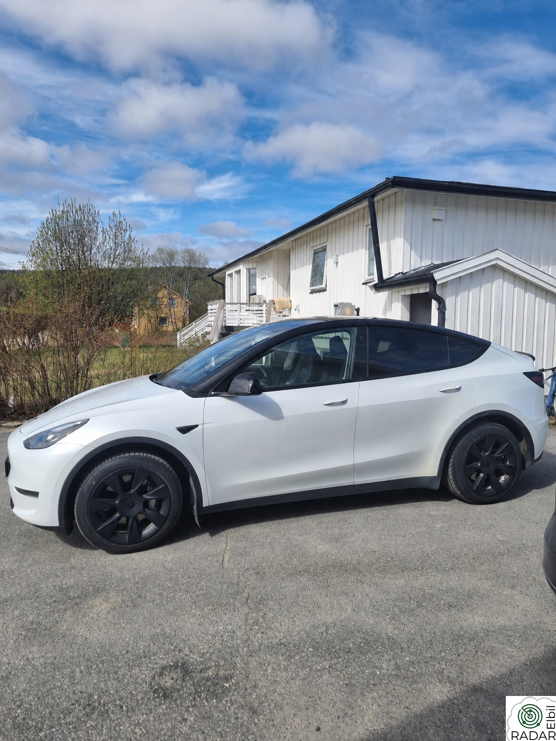 TESLA Model Y Long Range