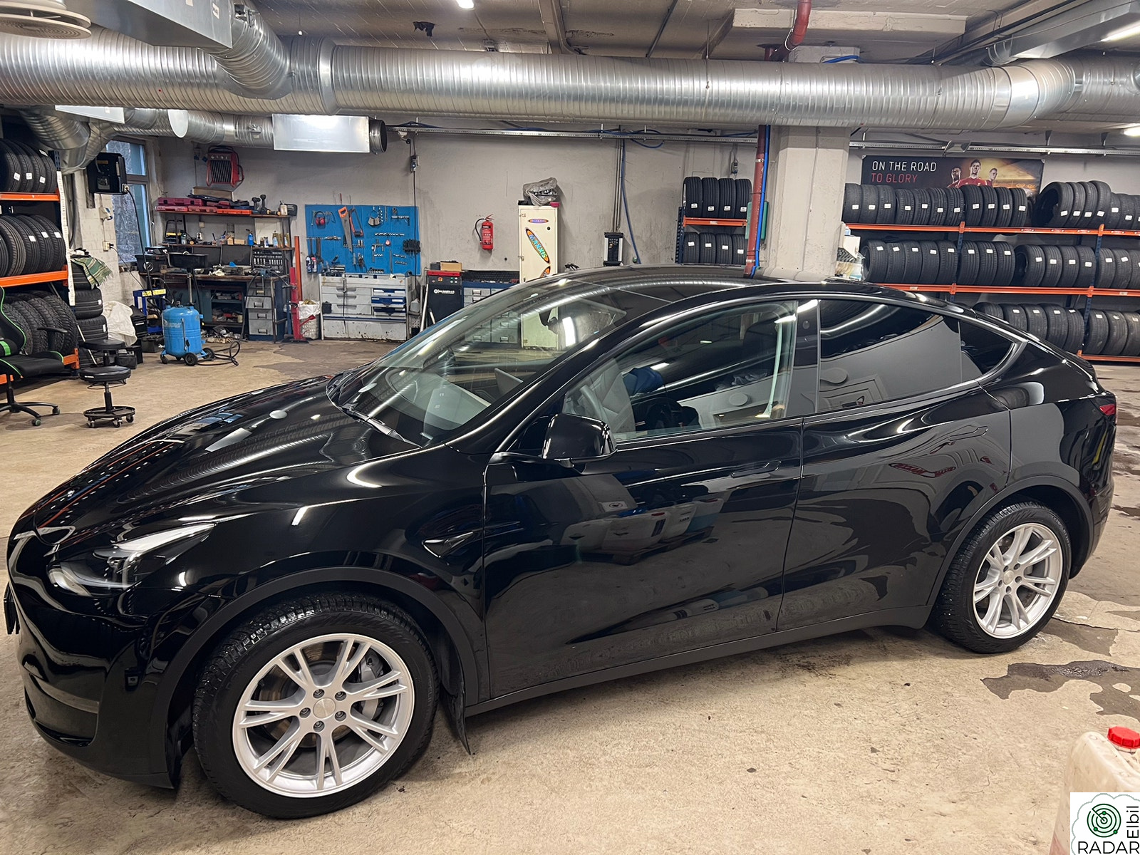 TESLA Model Y Long Range/AWD/Prod i Tyskland.