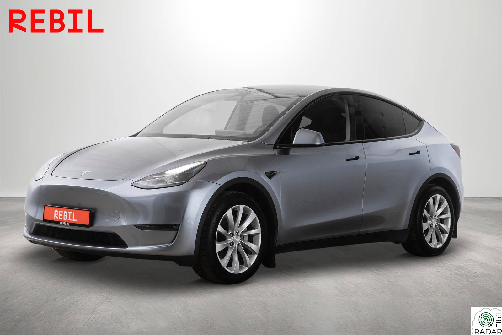 TESLA Model Y 533km(WLTP)/LR/AWD/Ryzen/Navi/R.kam/AP/Pano/Skinn/Krok