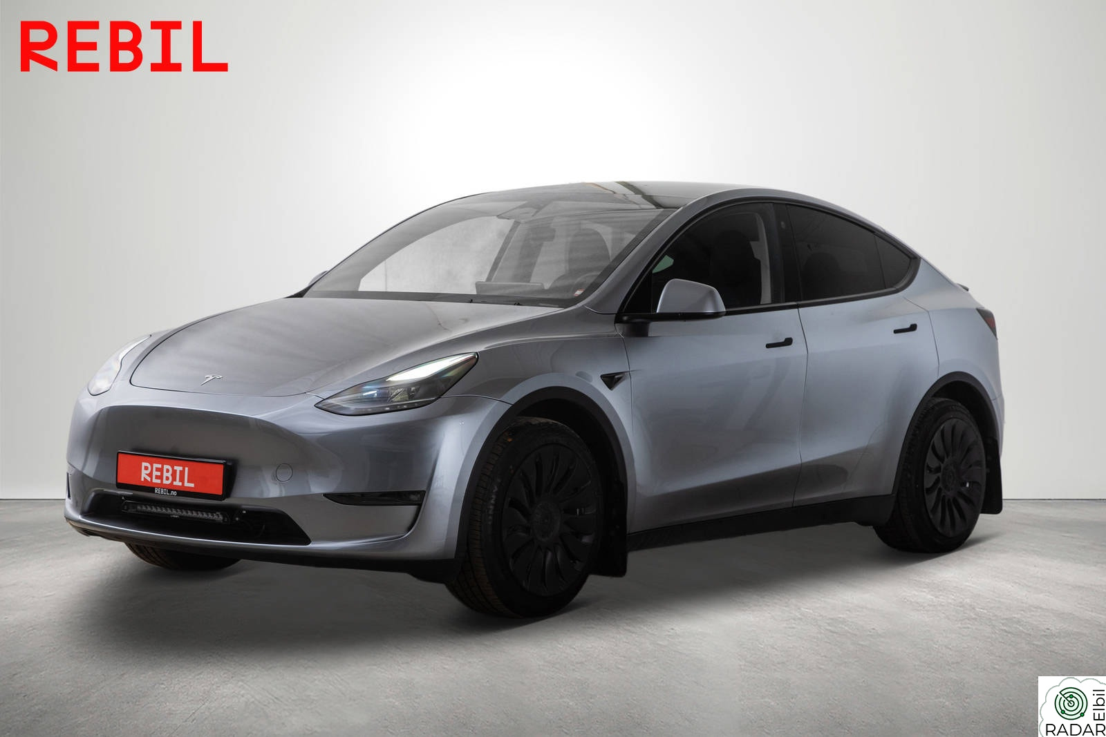 TESLA Model Y 533km(WLTP)/LR/AWD/Ryzen/Navi/Rkam/Pano/AP/V.pumpe/Krok
