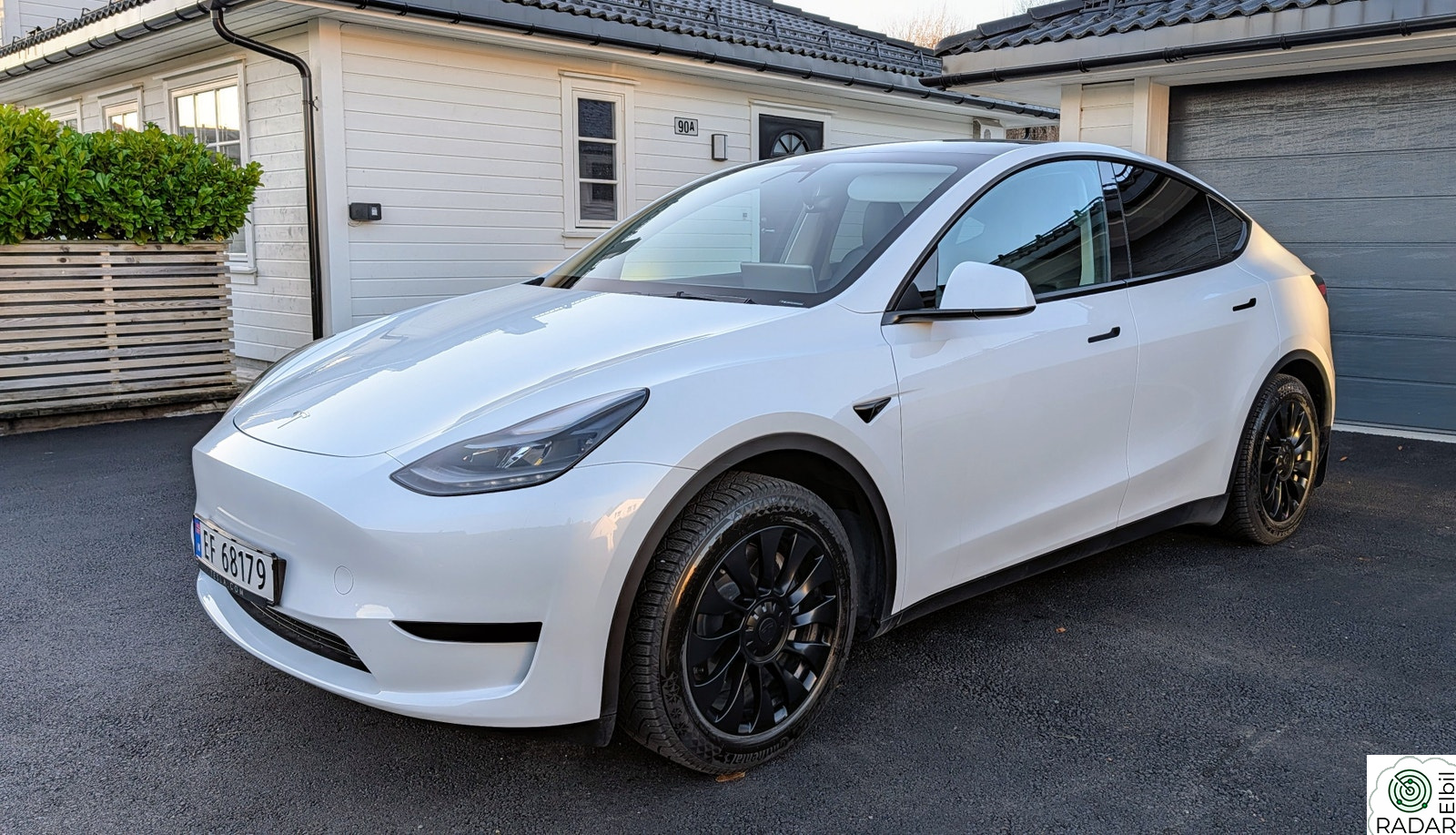 TESLA Model Y Standard Range RWD