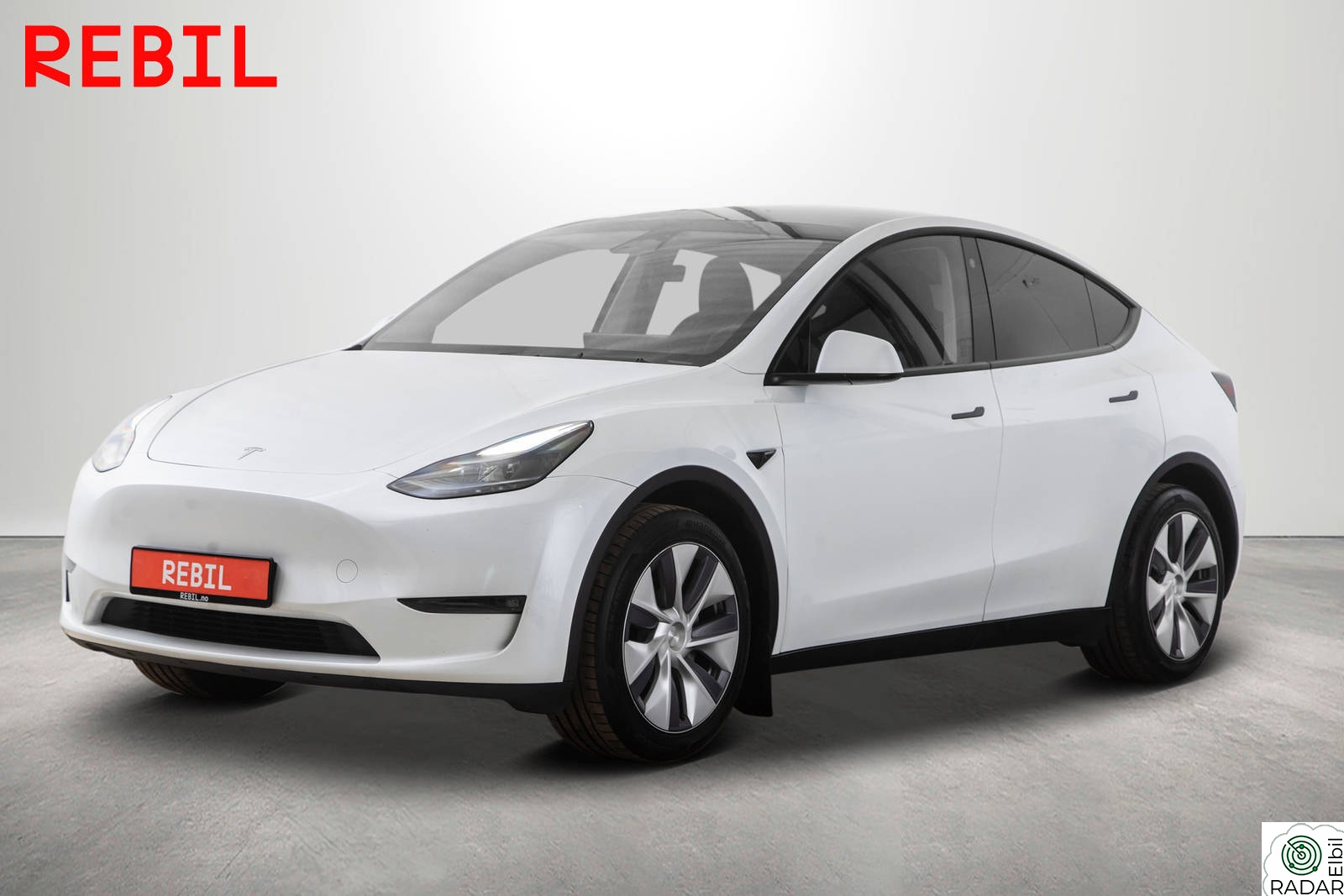 TESLA Model Y 533km(WLTP)/LR/AWD/Ryzen/Navi/R.kam/Pano/AP/V.pump/Krok