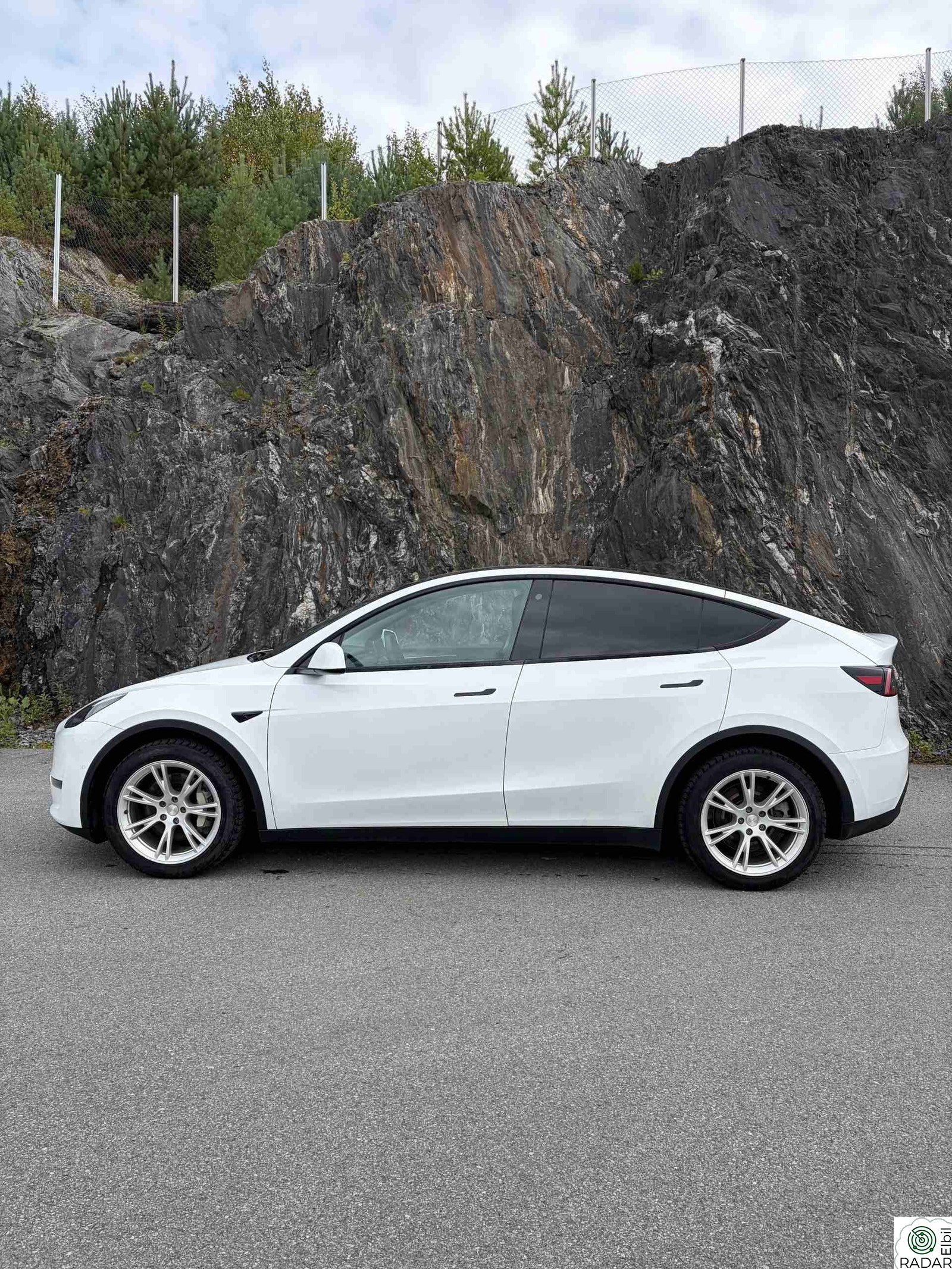 TESLA Model Y SE PRIS ILONG RANGE AWD | ACC. BOOST| EU 09/27 I