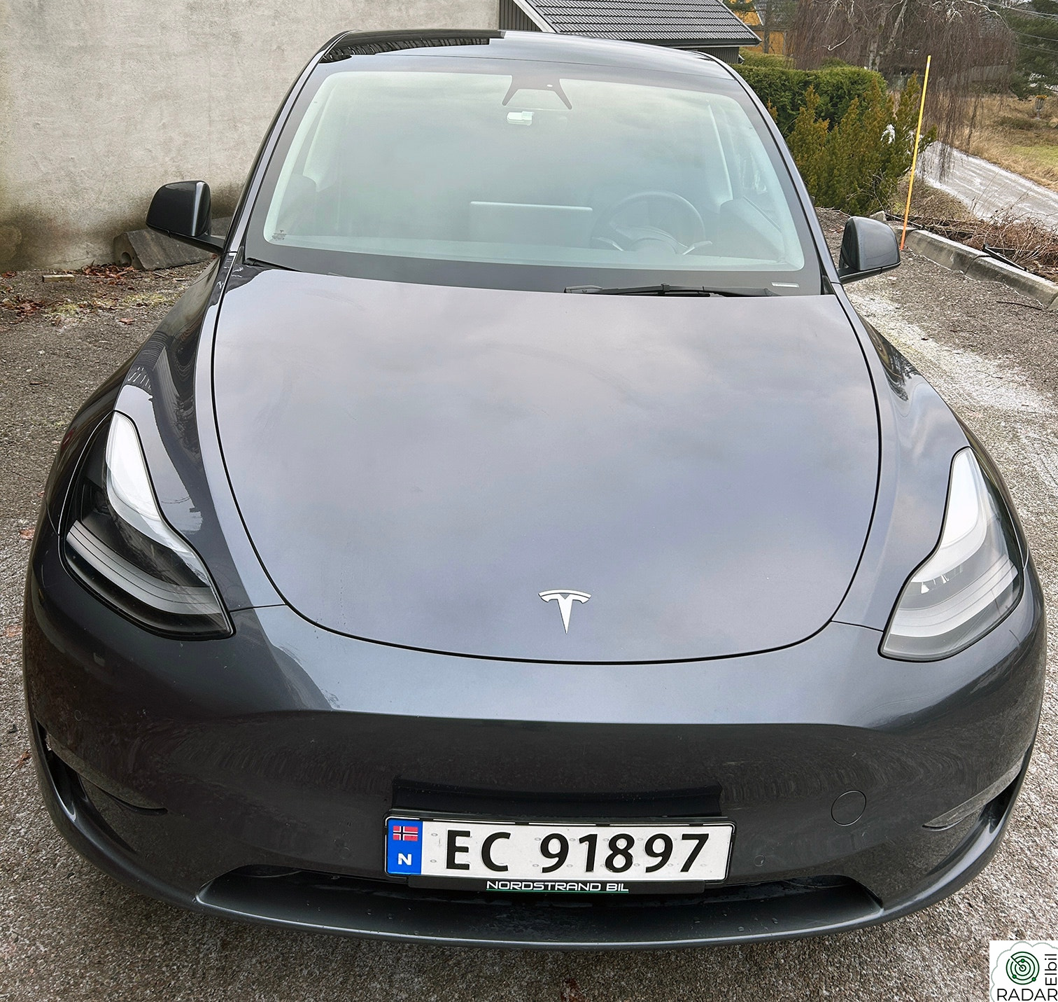 TESLA Model Y TOPPUTSTYRT-FSD-SUMMON-VINTERPAKKE-PREMIUM