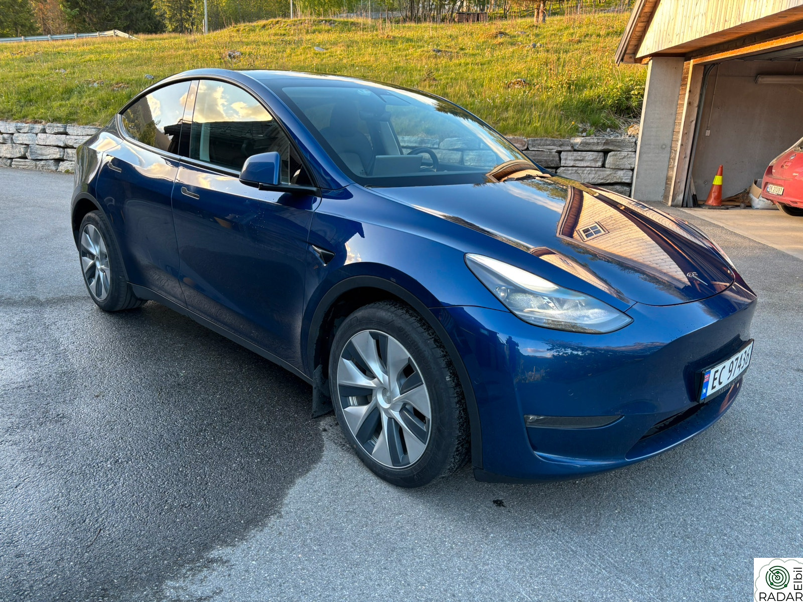 TESLA Model Y Long Range AWD