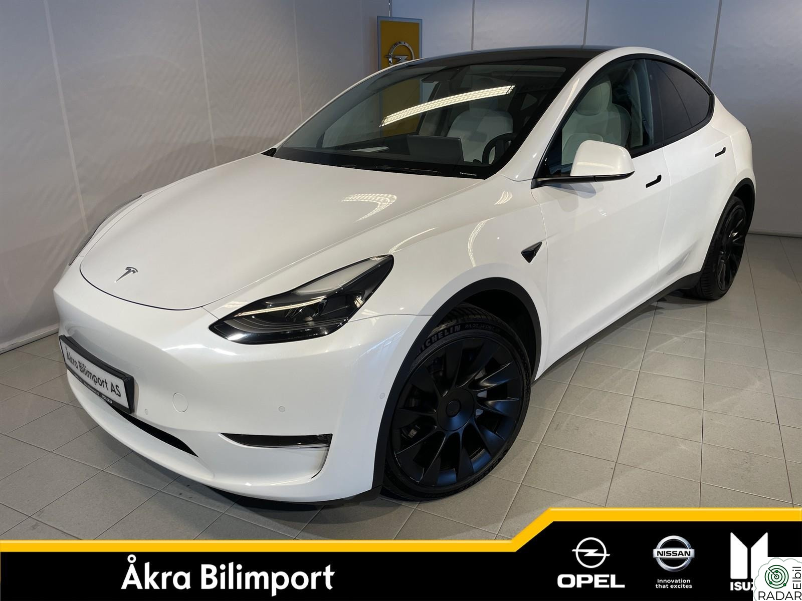 TESLA Model Y LR 4X4 Long Range AWD /   Pano / Skinn /