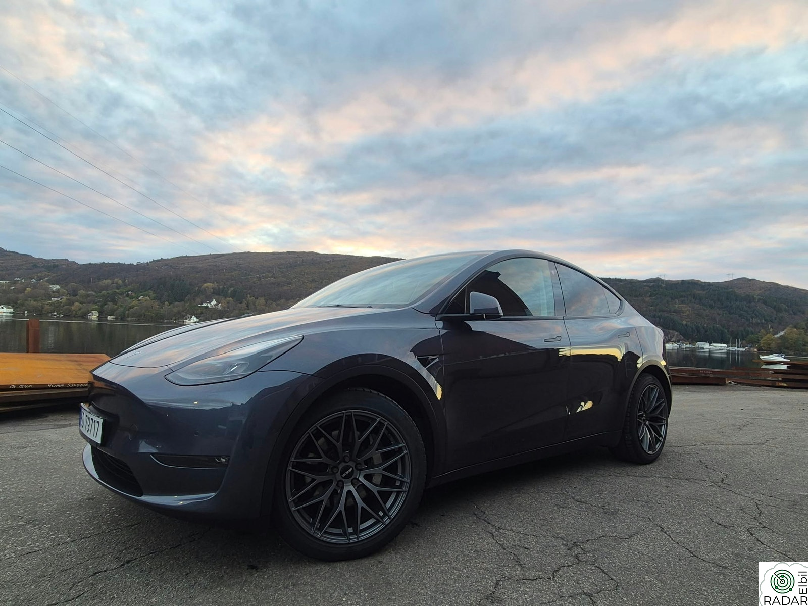 TESLA Model Y Long Range AWD