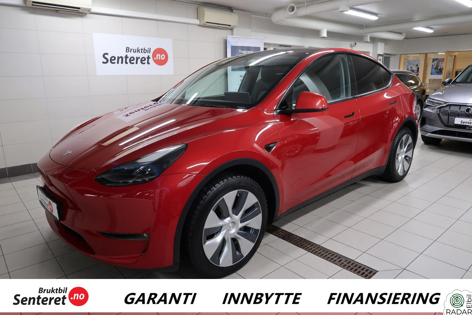 TESLA Model Y Long Range AWD,Skinn.Glasstak,kamera