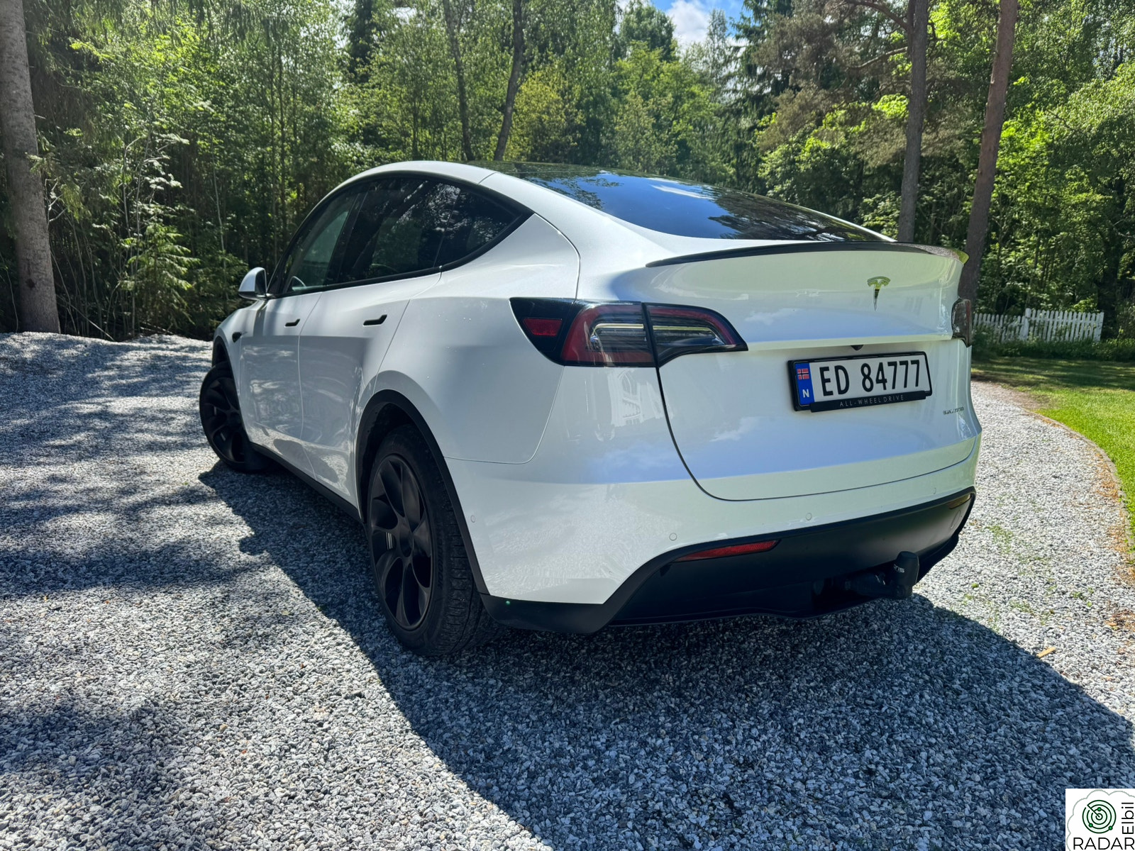 TESLA Model Y LR AWD | Hengerfeste | Garanti ++