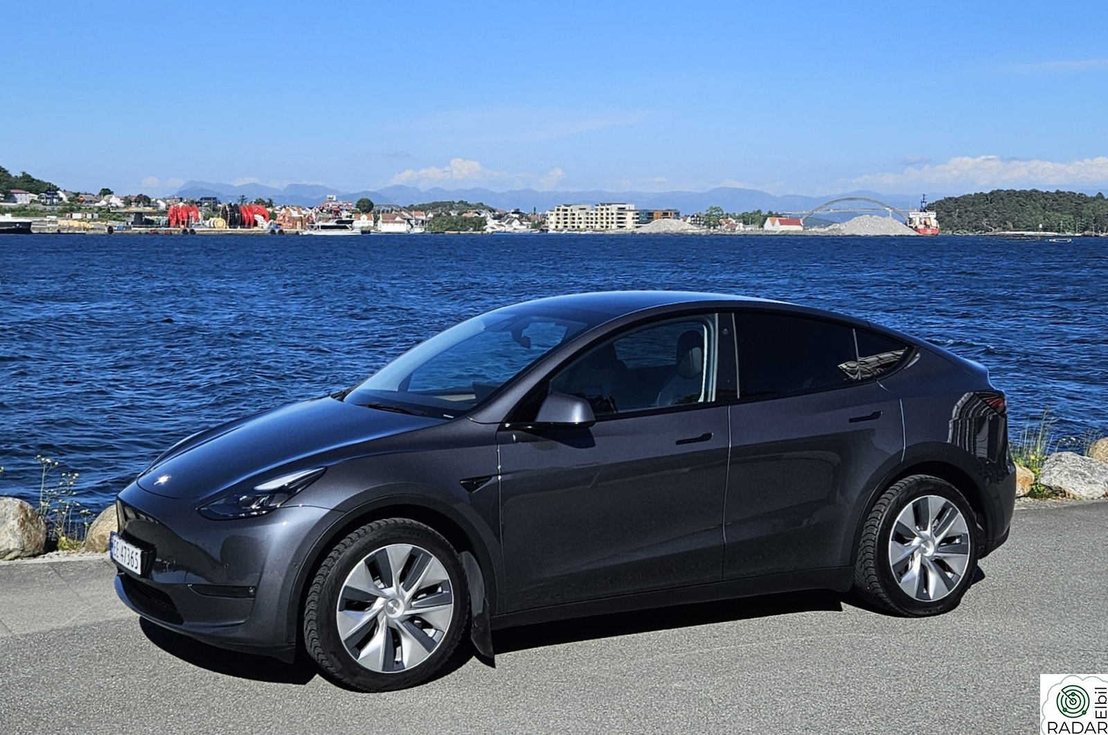 TESLA Model Y Long Range AWD