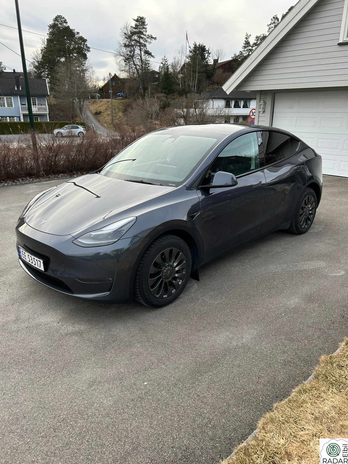 TESLA Model Y Long Range AWD - Lav KM - Velholdt -