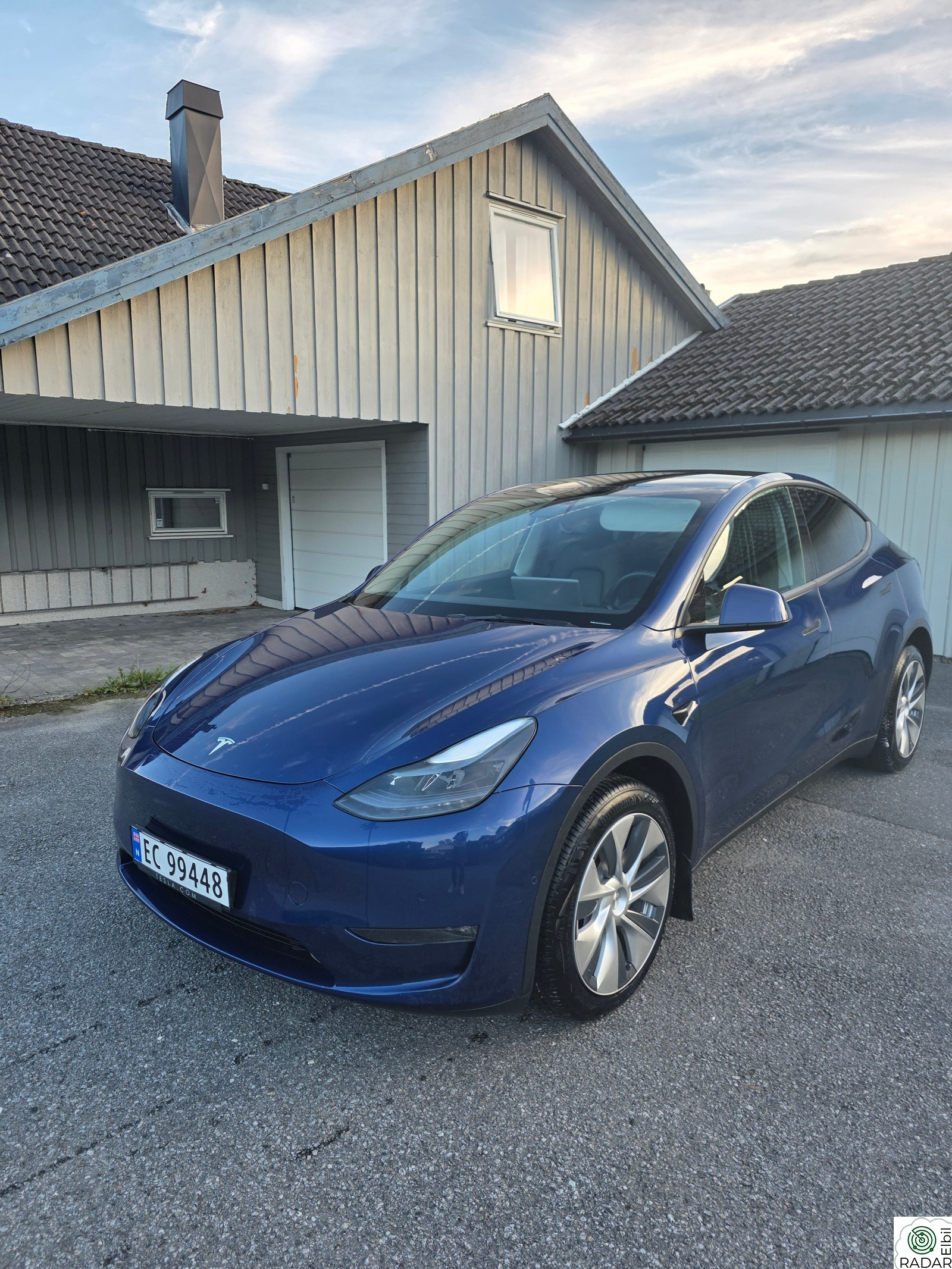 TESLA Model Y Long Range AWD