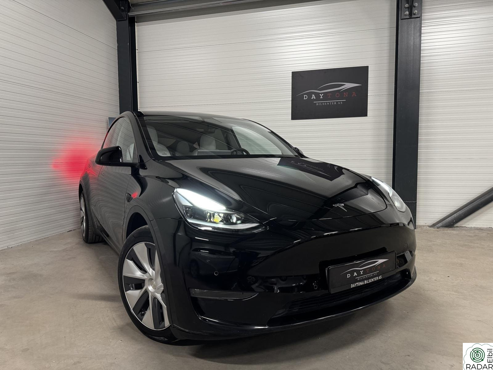 TESLA Model Y Longe Range AWD 507km/ Autopilot/ H.feste/ Varmepumpe