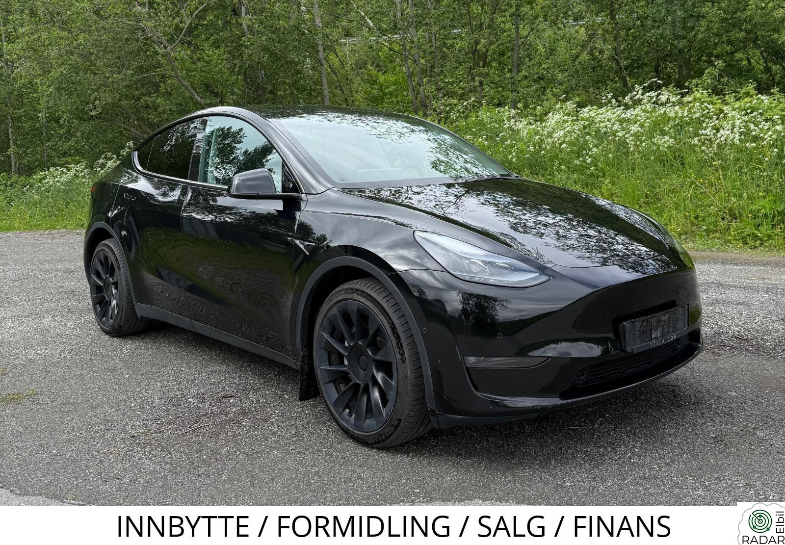 TESLA Model Y Long Range AWD R.kam / Premium / Ap / Panotak / S+V ++