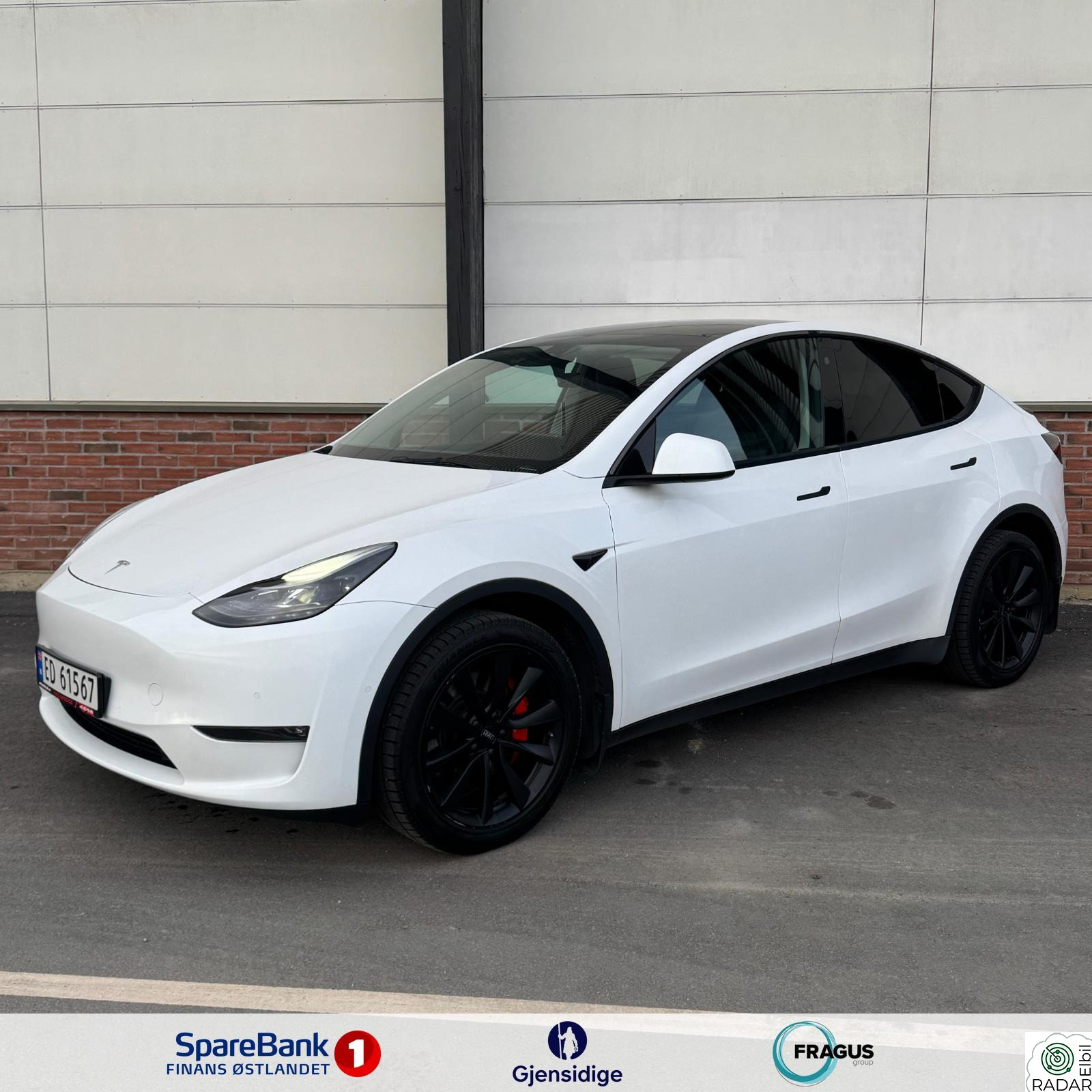 TESLA Model Y AWD // LR // AP // Rattvarme // Panorama // S+V // App