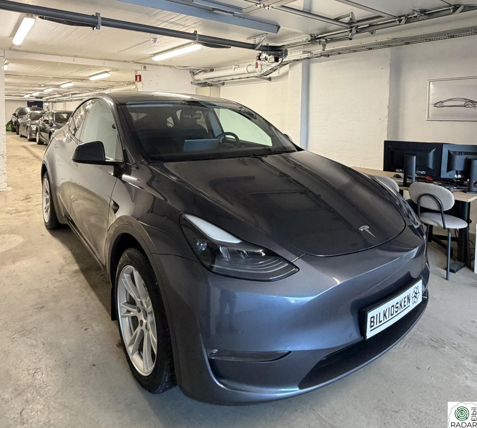 TESLA Model Y LR AWD 542 RV/Skinn/AP/R.kam/V.Pumpe/EU-03-28/Garanti!!