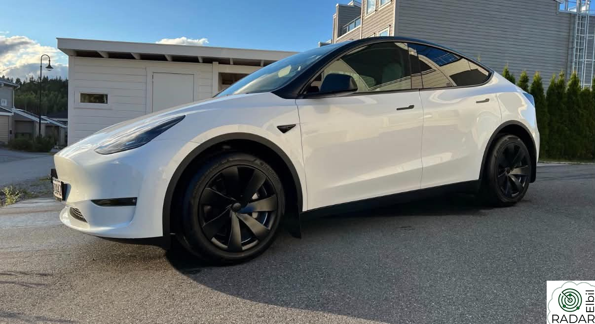 TESLA Model Y Long Range AWD