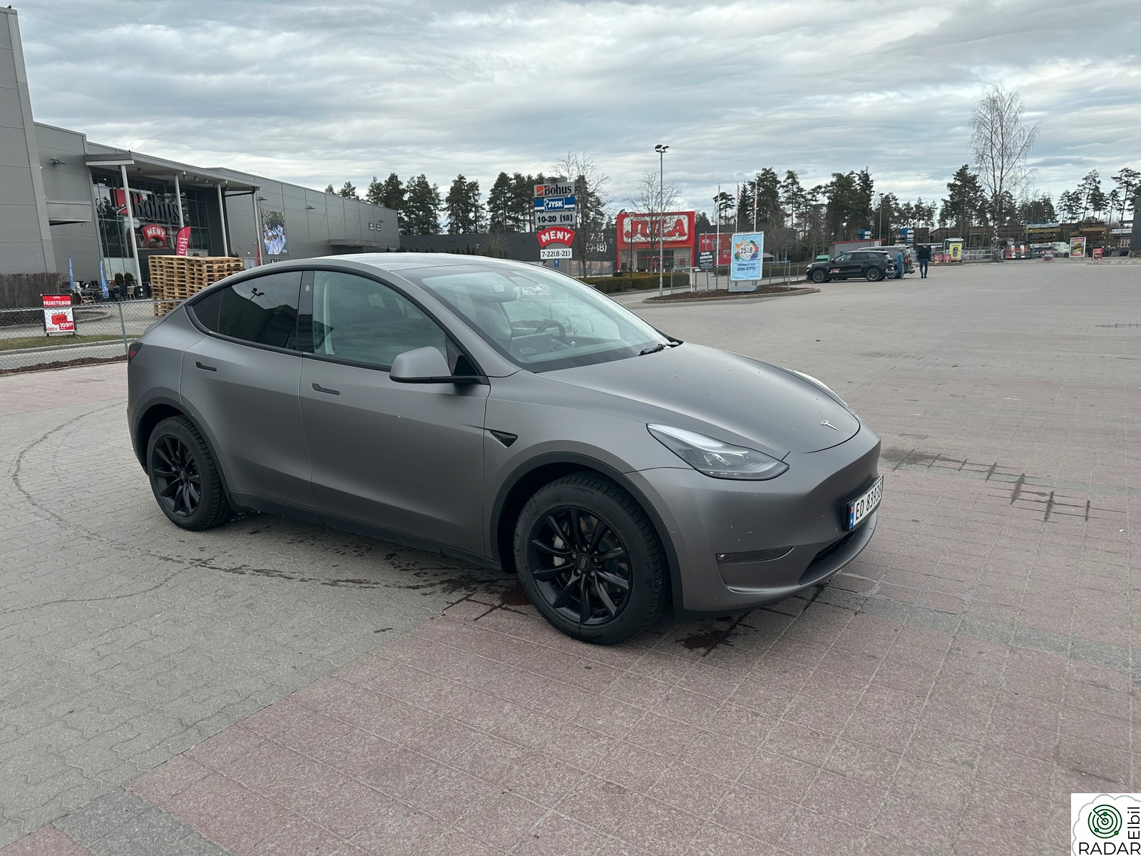 TESLA Model Y Long Range AWD